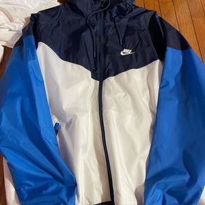 Nike Mens Windrunner jacket